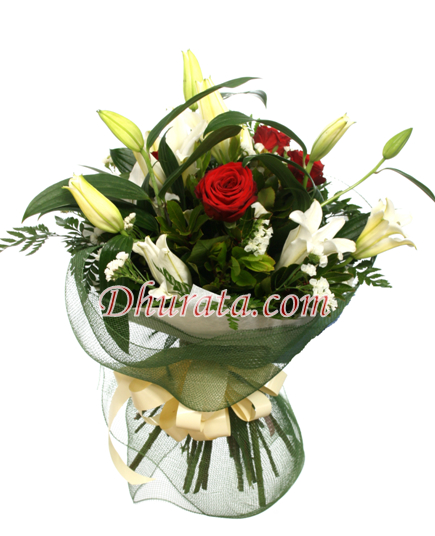 Bouquet of lillies and red roses