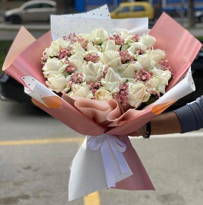 Bouquet of 24 white roses